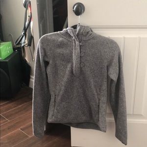 North face pullover